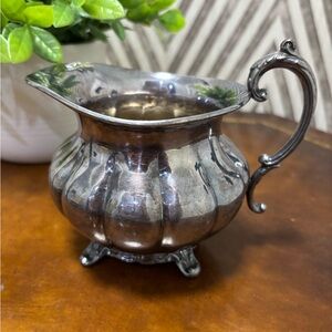 Vintage community page old English melon silver creamer